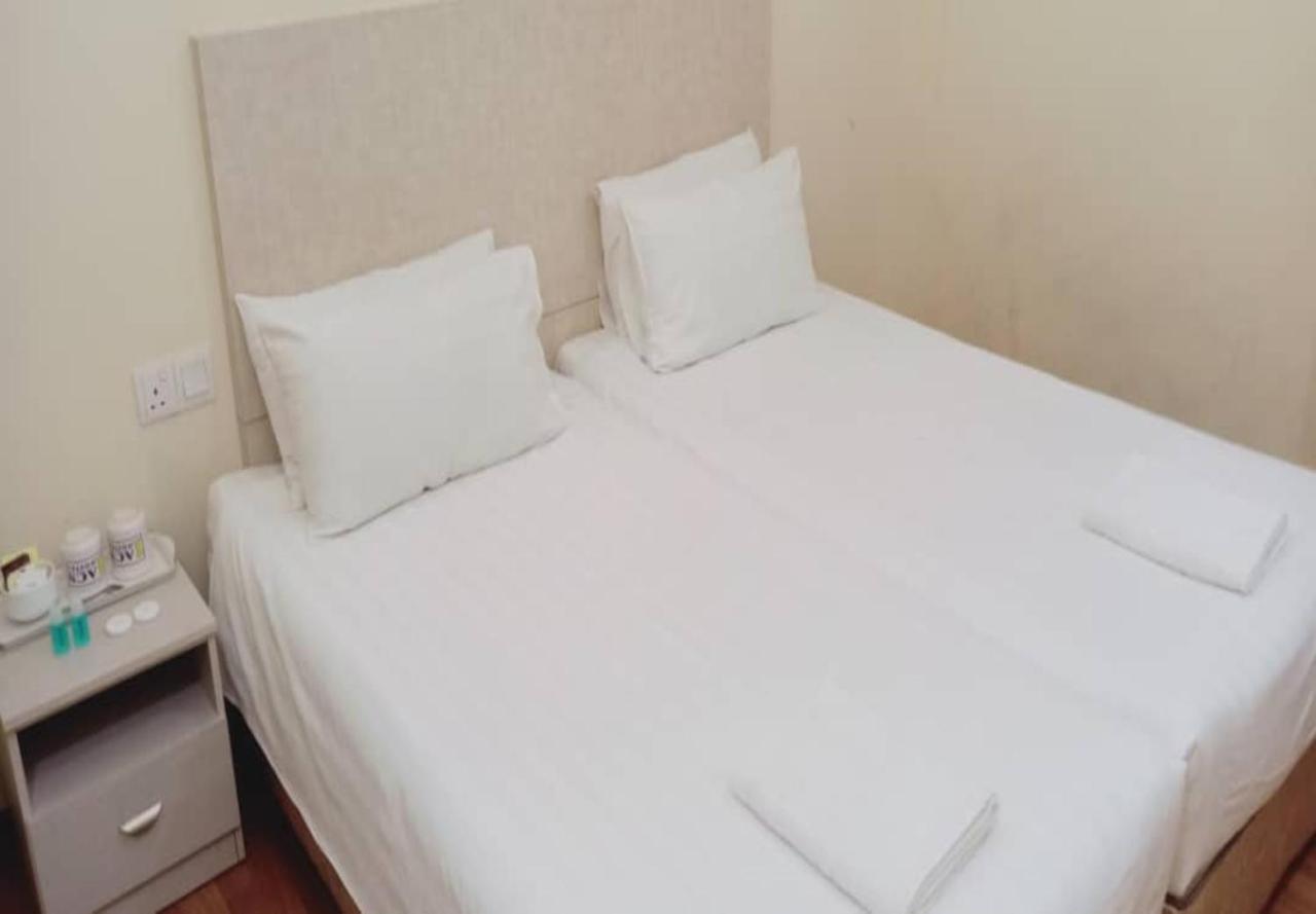 1Acs Residence Kuching Esterno foto