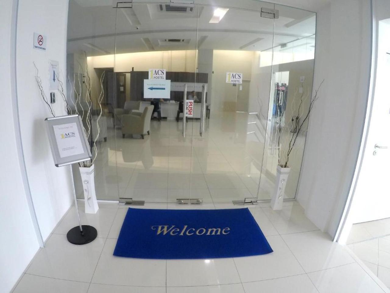 1Acs Residence Kuching Esterno foto